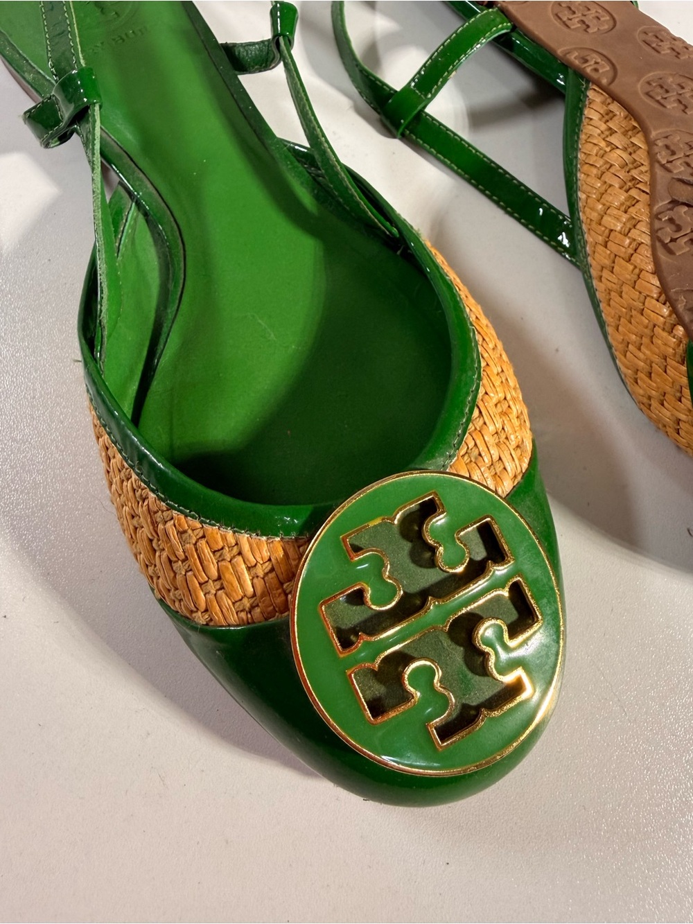 Tory Burch Green Woven Slingback Flats with Logo Medallion - Picture 2 of 3